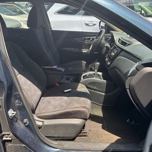 2015 Nissan ROGUE SV 缩略图 33