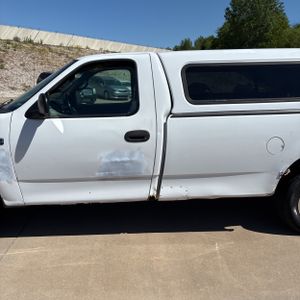 FORD F-150 XL - 4