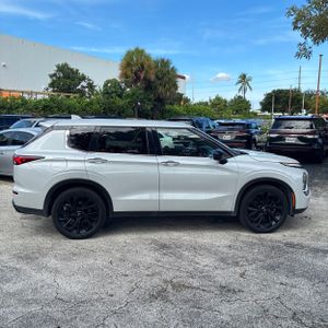 2024 Mitsubishi OUTLANDER SE BLACK EDITION 照片 10