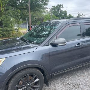 FORD EXPLORER XLT - 2