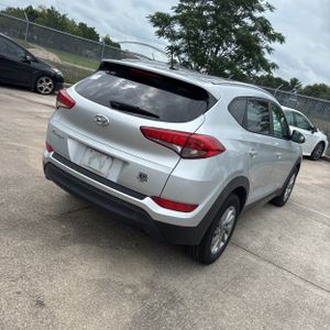 HYUNDAI TUCSON SE - 8