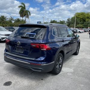 VOLKSWAGEN TIGUAN SE - 8