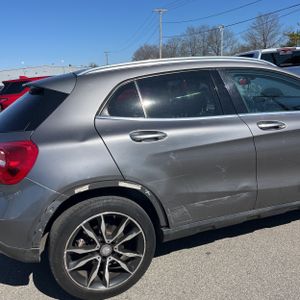 MERCEDES-BENZ GLA - 9