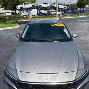صورة 15 لـ 2024 Hyundai ELANTRA LIMITED