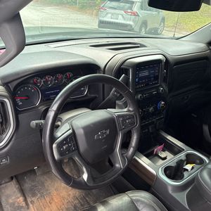 صورة 36 لـ 2020 Chevrolet SILVERADO 1500 RST