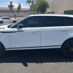 صورة 4 لـ 2023 LAND Rover RANGE ROVER VELAR P250 R-DYNAMIC S