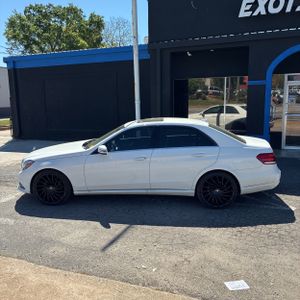 MERCEDES-BENZ E-CLASS - 3