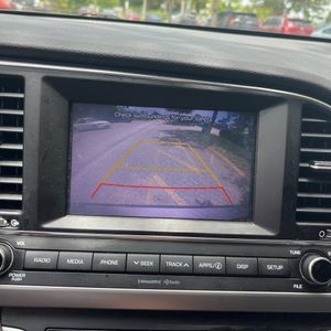 2018 Hyundai ELANTRA SEL — миниатюра 36