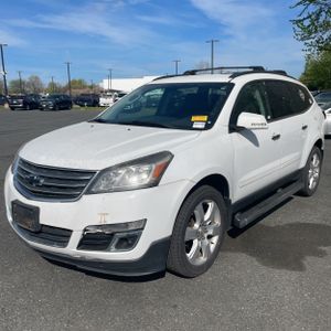 CHEVROLET TRAVERSE LT - 1