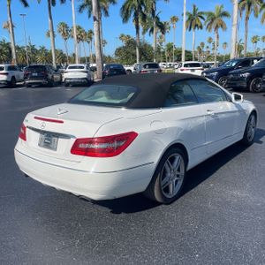 MERCEDES-BENZ E-CLASS - 8