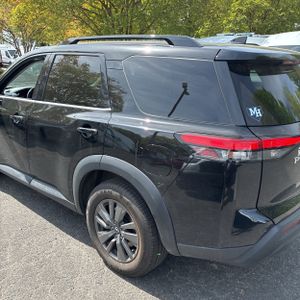 NISSAN PATHFINDER SV - 5