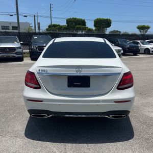 2017 Mercedes-BENZ E-CLASS — фото 7