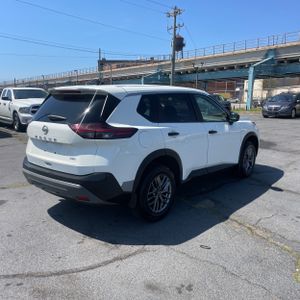 NISSAN ROGUE S INTELLIGENT AWD - 8