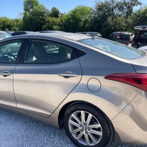 2014 Hyundai ELANTRA SE — фото 6