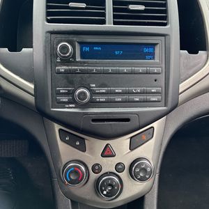 2015 Chevrolet SONIC LS — миниатюра 37