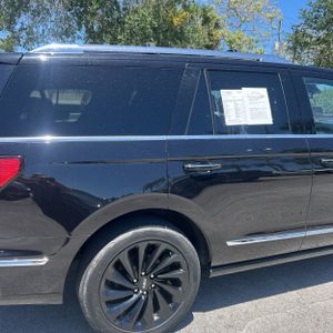LINCOLN NAVIGATOR RESERVE - 9