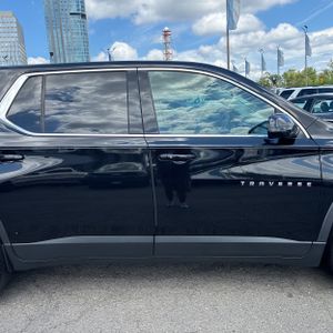 2018 Chevrolet TRAVERSE LS thumbnail 11