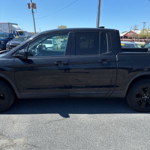 HONDA RIDGELINE BLACK EDITION - 4