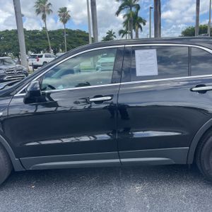صورة 4 لـ 2023 Cadillac XT4 LUXURY