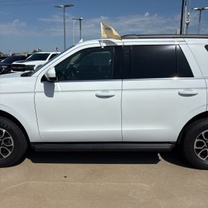 صورة 4 لـ 2024 FORD EXPEDITION XLT