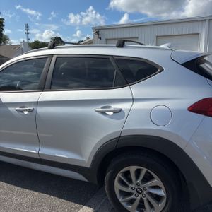 HYUNDAI TUCSON SE PLUS - 6