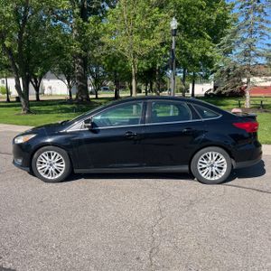 FORD FOCUS TITANIUM - 3