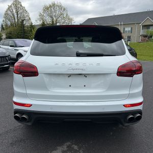 PORSCHE CAYENNE S - 7