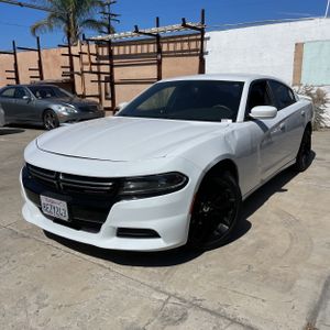 صورة 1 لـ 2017 Dodge CHARGER SE