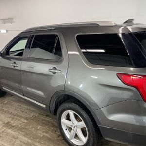 FORD EXPLORER XLT - 6