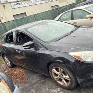 FORD FOCUS SE - 10