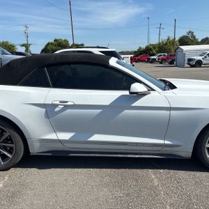 2016 FORD MUSTANG ECOBOOST PREMIUM — фото 11