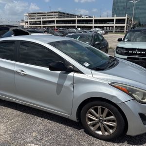 صورة مصغرة 13 لـ 2014 Hyundai ELANTRA SE
