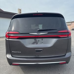 CHRYSLER PACIFICA TOURING L - 4