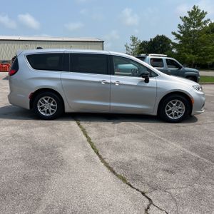 صورة 10 لـ 2024 Chrysler PACIFICA TOURING L
