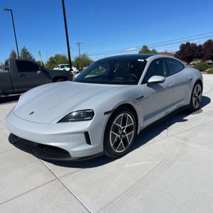 Porsche Taycan 4 - 1