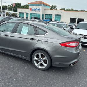 FORD FUSION SE - 6
