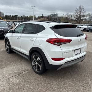 HYUNDAI TUCSON VALUE - 5