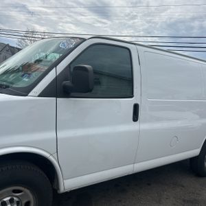 CHEVROLET EXPRESS - 2