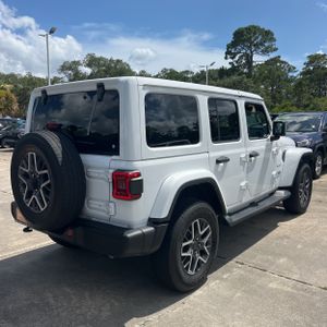 صورة 8 لـ 2024 JEEP WRANGLER SAHARA