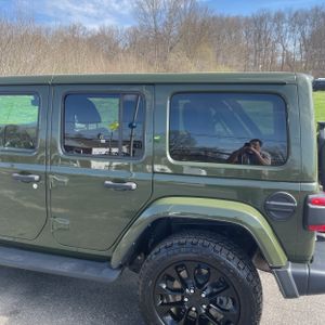 JEEP WRANGLER 4XE UNLIMITED SAHARA 4X4 - 6