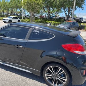 HYUNDAI VELOSTER TURBO - 6
