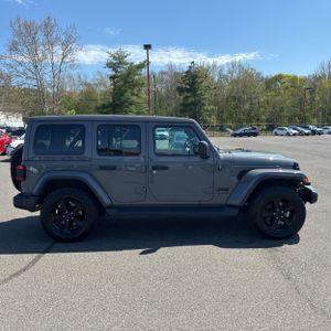JEEP WRANGLER UNLIMITED SAHARA ALTITUDE - 10