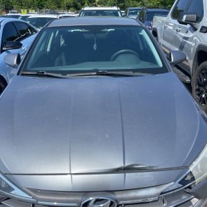 2019 Hyundai ELANTRA SE thumbnail 11