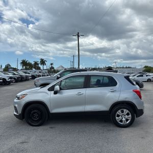 2019 Chevrolet TRAX LS 照片 3