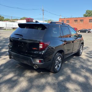 صورة 8 لـ 2023 Honda PASSPORT TRAILSPORT
