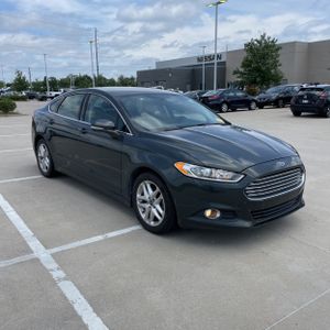 FORD FUSION SE - 10