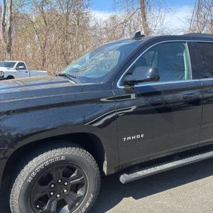 CHEVROLET TAHOE LS - 2