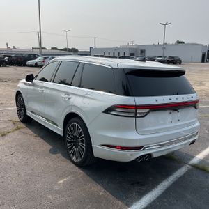 صورة 5 لـ 2025 Lincoln AVIATOR BLACK LABEL
