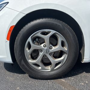 2022 Chrysler PACIFICA LIMITED — миниатюра 17