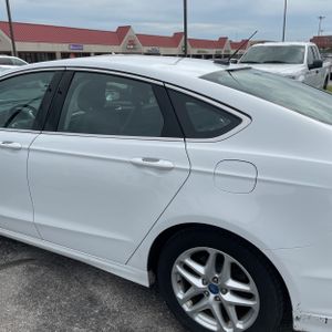 FORD FUSION SE - 5